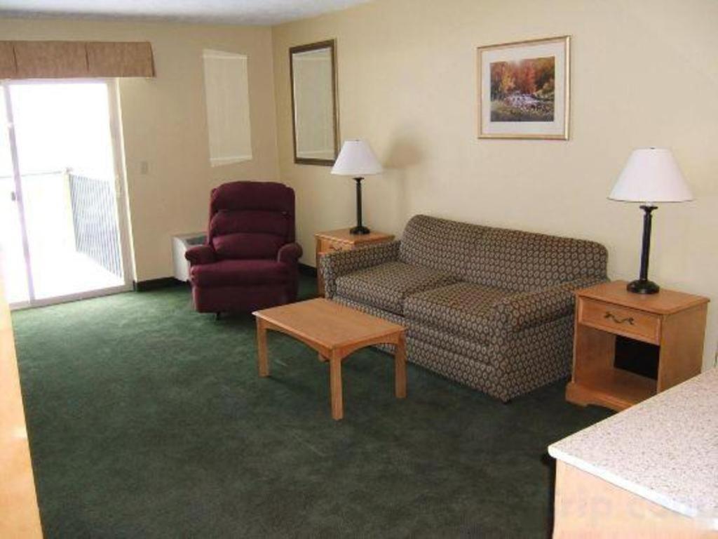Holiday Inn Express Munising-Lakeview Hotel By Ihg エクステリア 写真