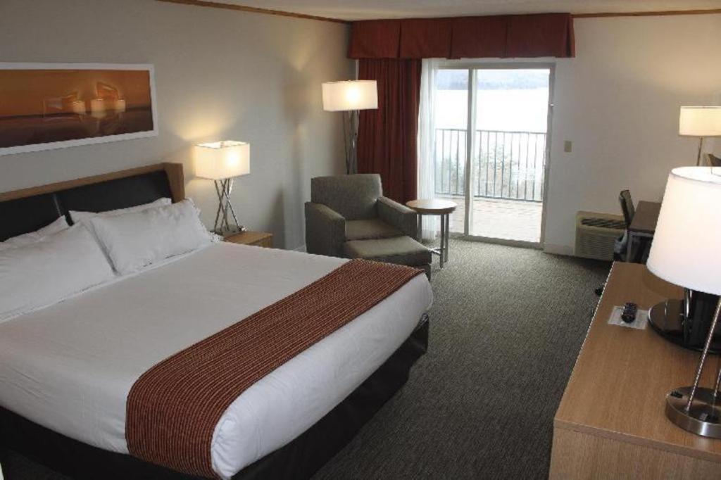 Holiday Inn Express Munising-Lakeview Hotel By Ihg エクステリア 写真