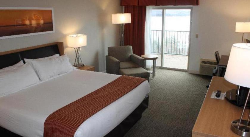 Holiday Inn Express Munising-Lakeview Hotel By Ihg エクステリア 写真